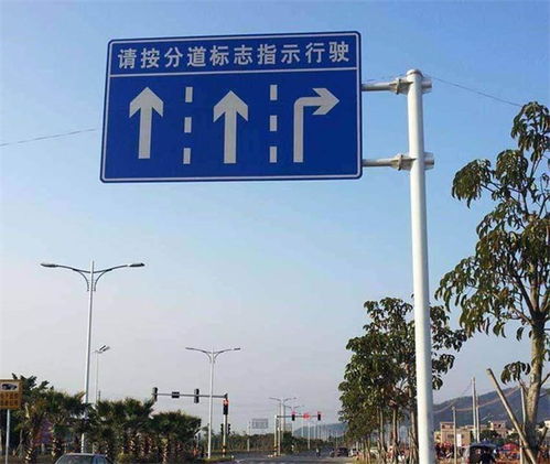 公路標(biāo)志桿桿件的安裝事項